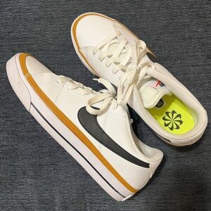 Nike Women’s Court Legacy Shoes